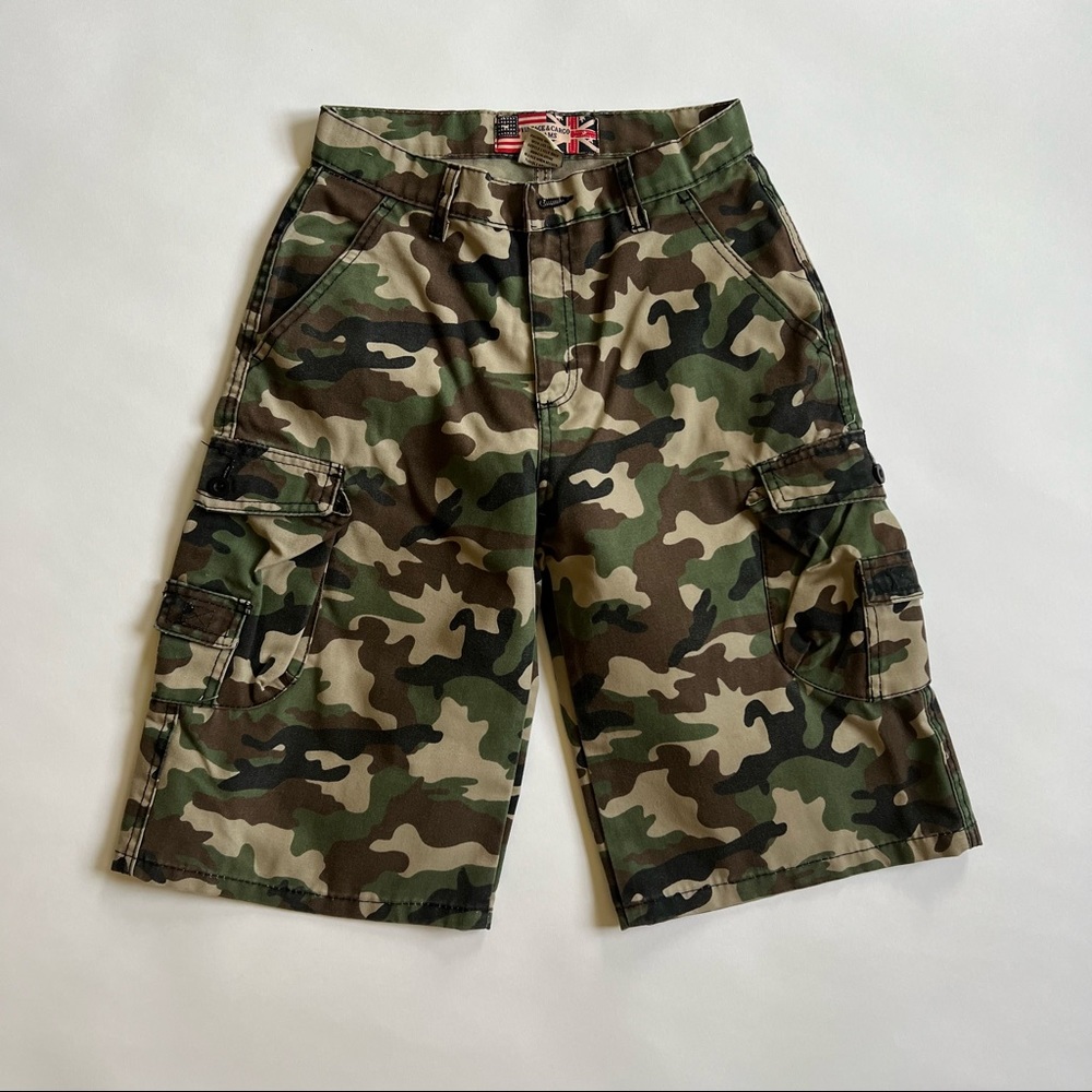Vintage & Cargo Chams Youth Camouflage Cargo Shorts, Size 14